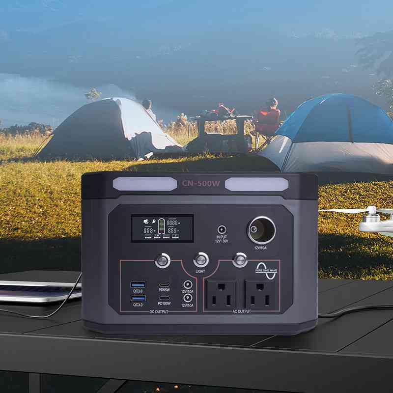 アウトドア キャンプでエナジャイザー ポータブル パワー ステーションを携帯する利点